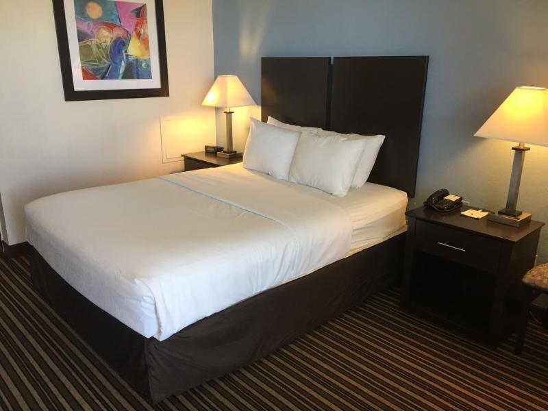 Quality & Hotel 2*